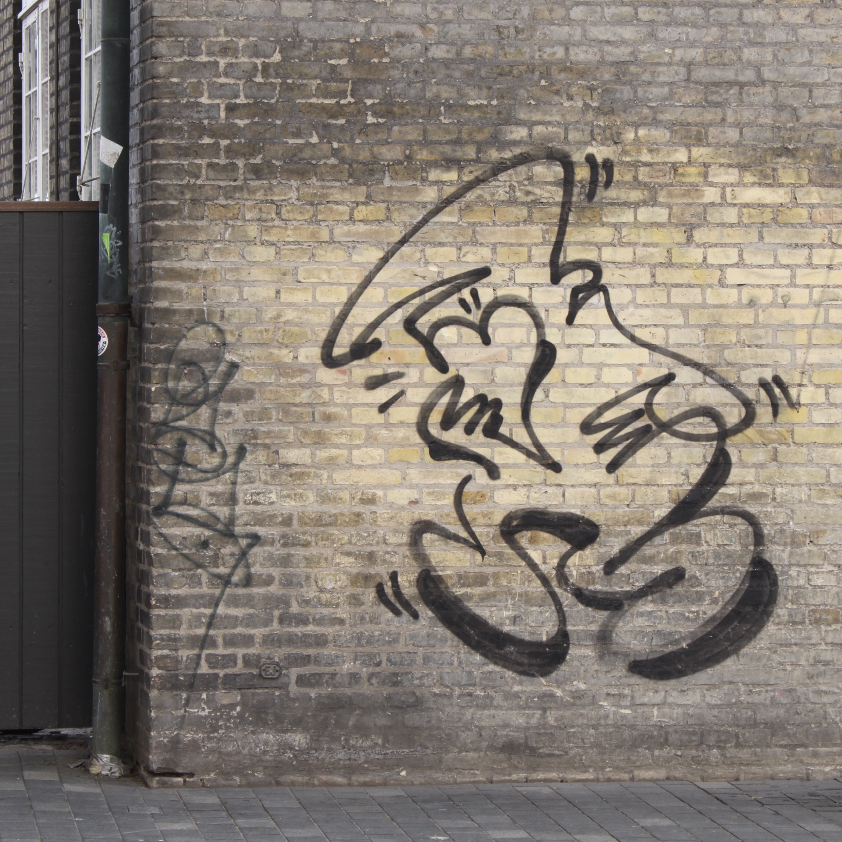 03ED7A1F-6AFA-4A79-93E7-90B83DC597BA